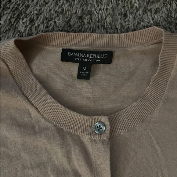Banana Republic Medium Dusty Rose/Blush/Champange Button front cardigan EUC - Picture 2 of 6